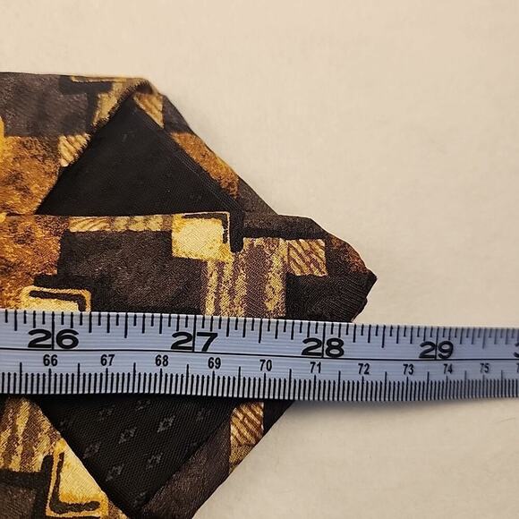 Mulberry Men's Woven Geometric Corpcore 100% Silk Neck Tie 4"W x 57"L - Picture 4 of 5
